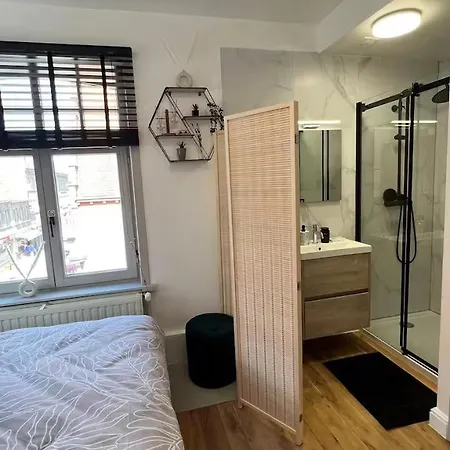 Ura Center Bed & Breakfast